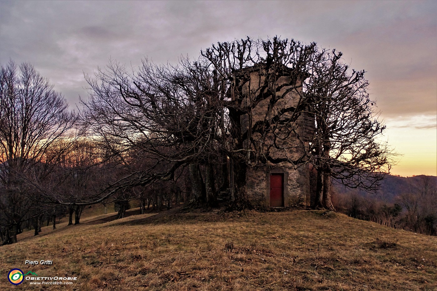 89 'Ol rocol di Spadi' nella luce del tramonto inoltrato.JPG